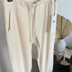 Muse Sweatpant- Ivory color